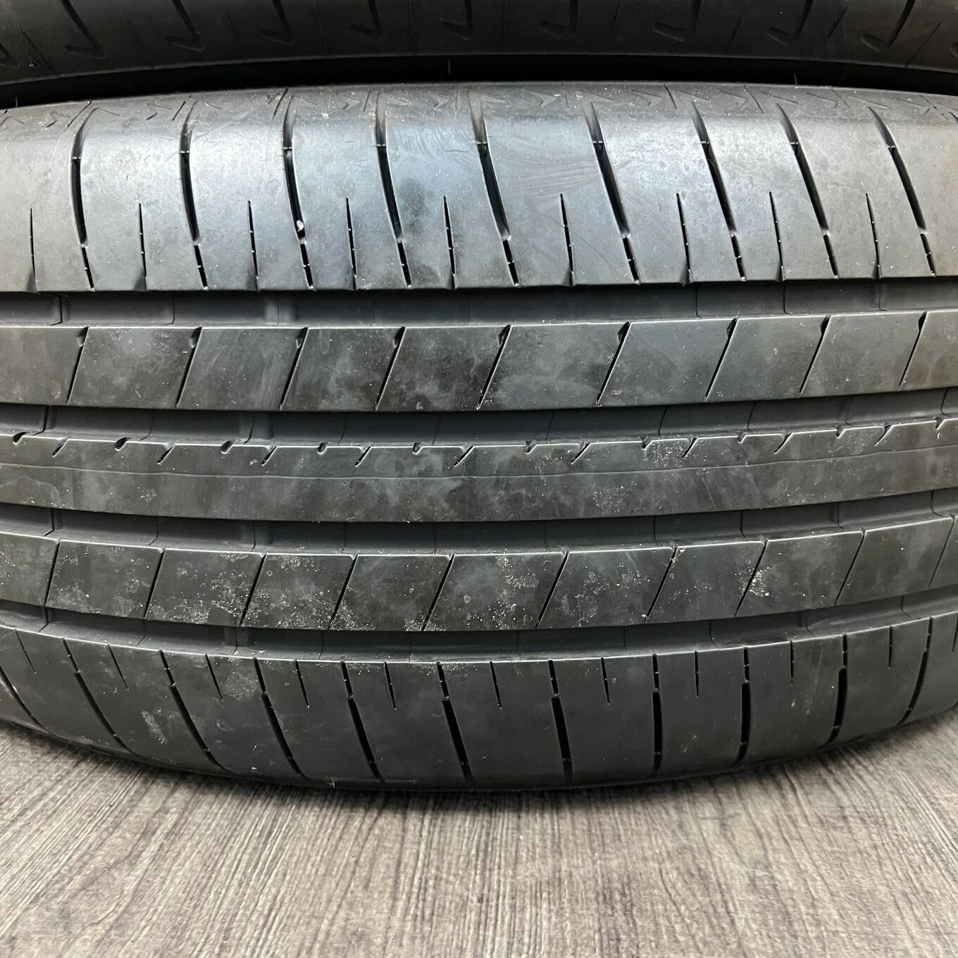 Bridgestone ALENZA 001 235/50 R20, фото 2