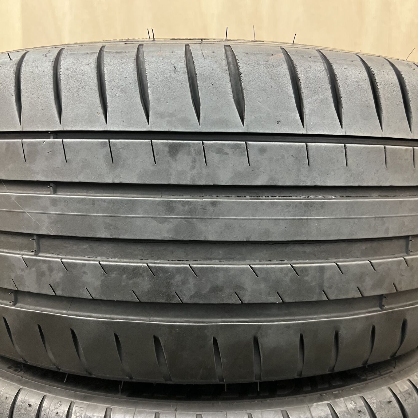 225/40 R18 Michelin PILOT SPORT 4 — 8 500 ¥/комплект