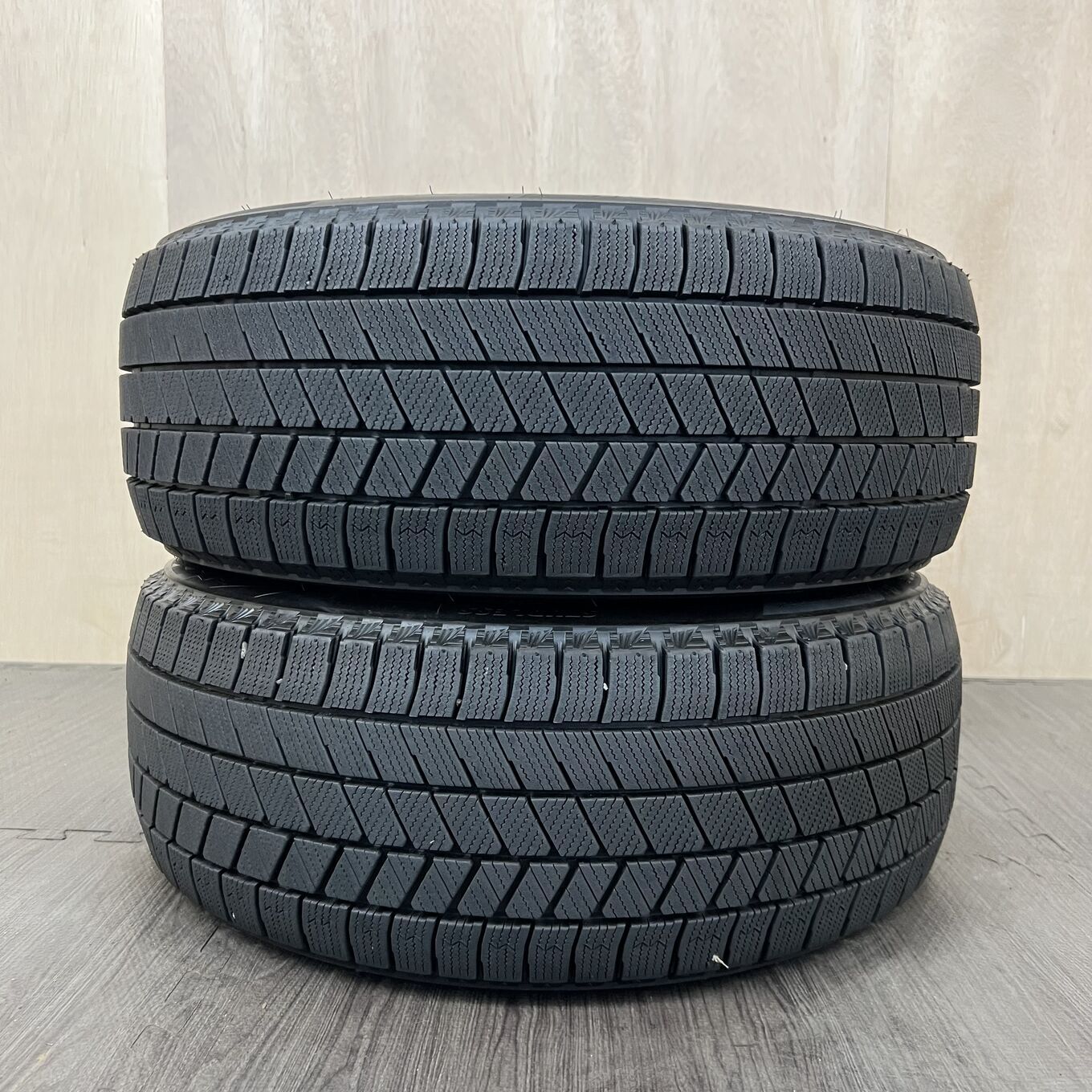 Bridgestone BLIZZAK VRX3 225/40 R18, фото 3