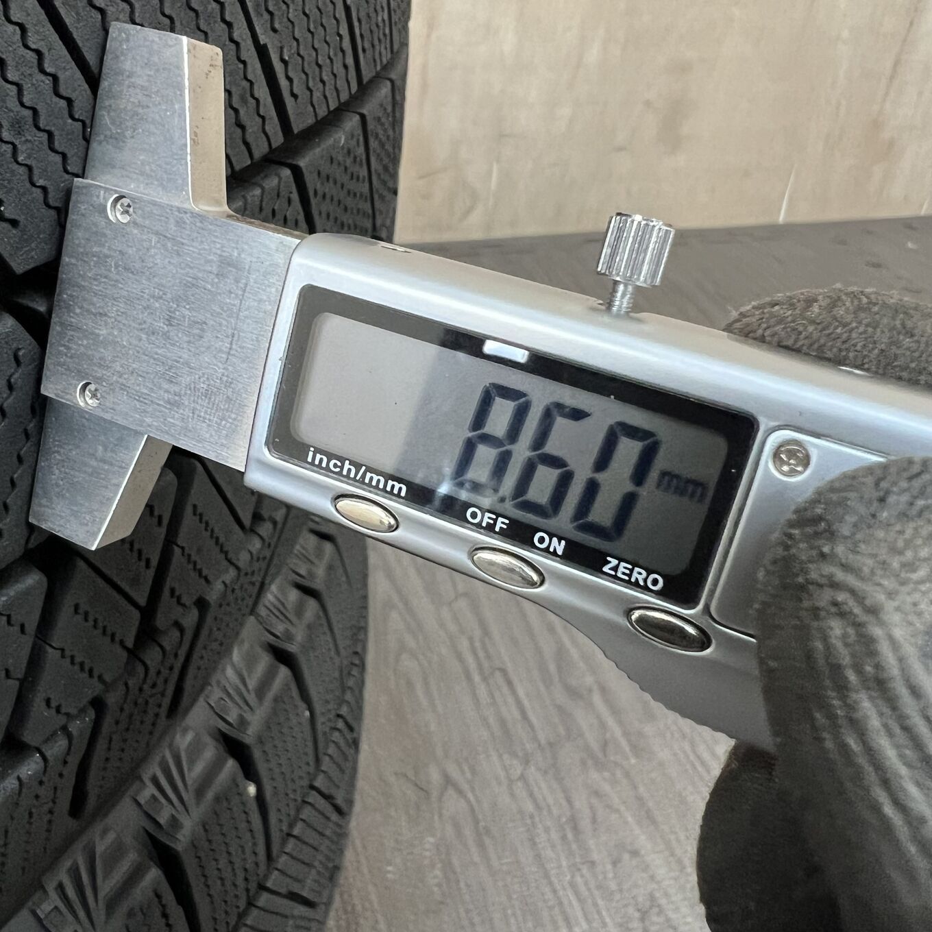 Bridgestone BLIZZAK VRX3 225/40 R18, фото 5