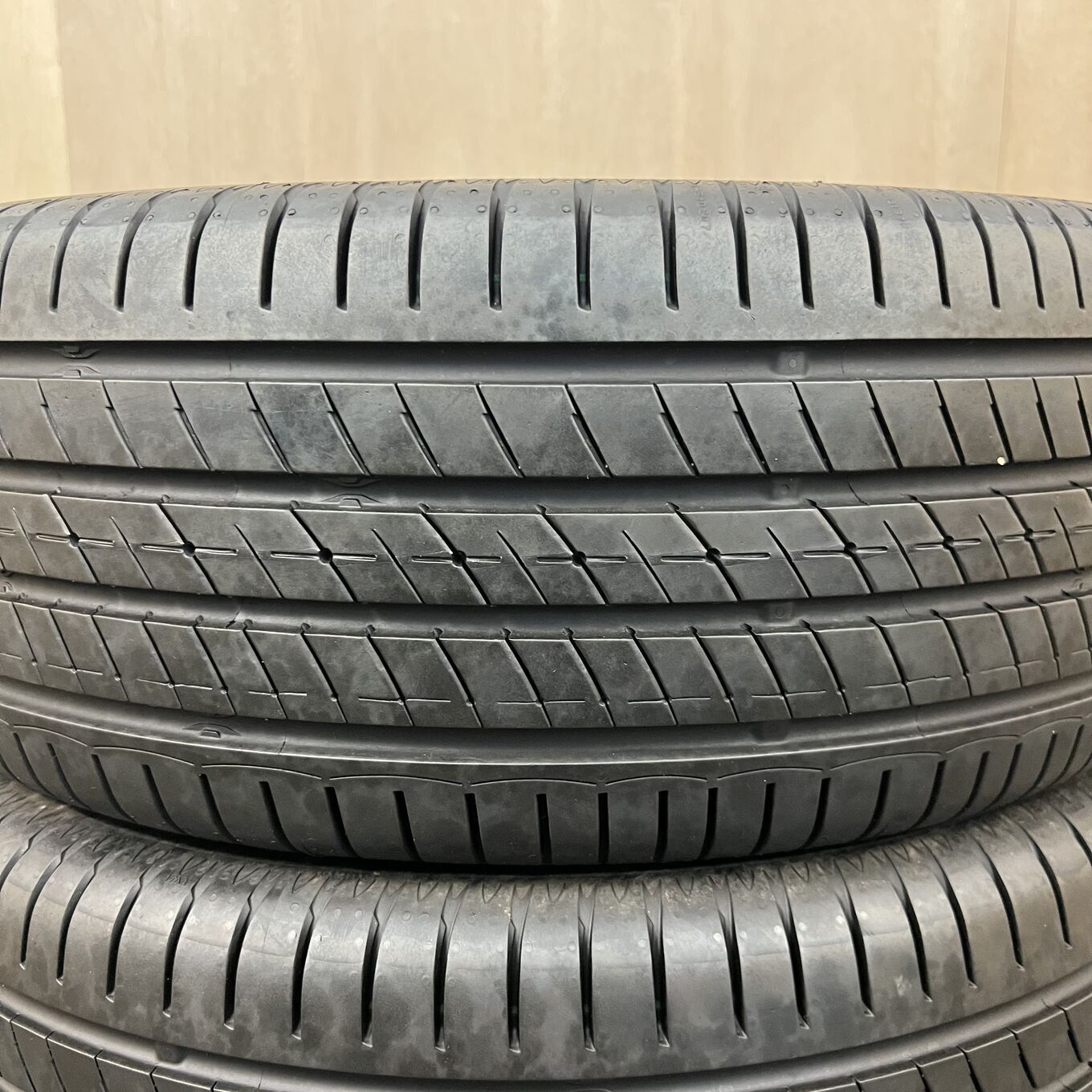 215/60 R16 Continental ULTRACONTACT UC7 — 20 400 ¥/комплект
