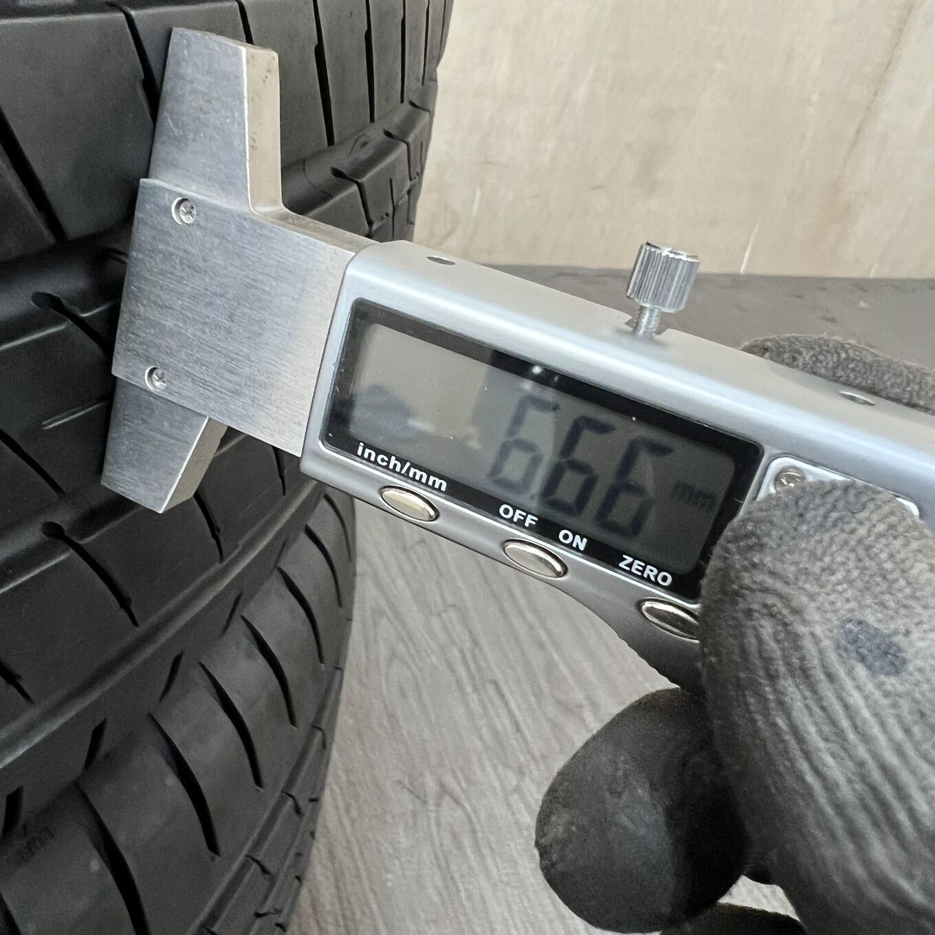 Continental ULTRACONTACT UC7 215/60 R16, фото 5