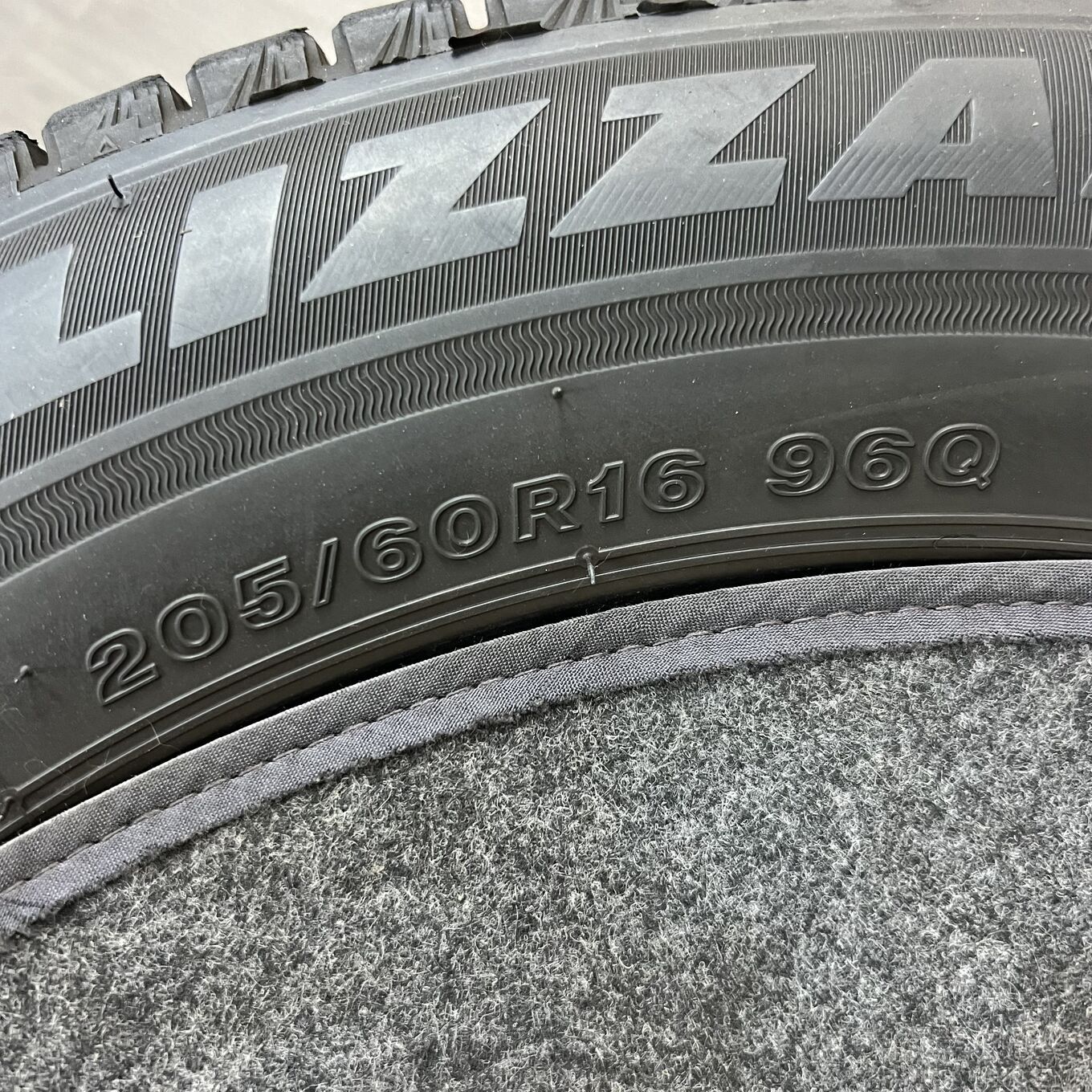 Bridgestone BLIZZAK VRX3 205/60 R16, фото 6