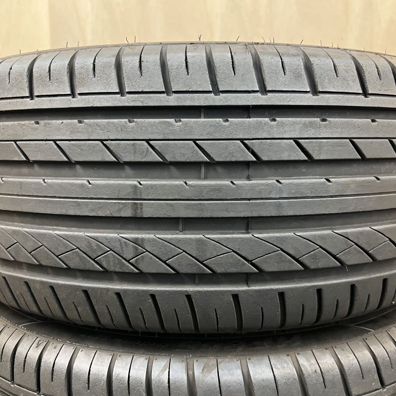225/40 R19 Hifly HF 805 — 13 600 ¥/комплект