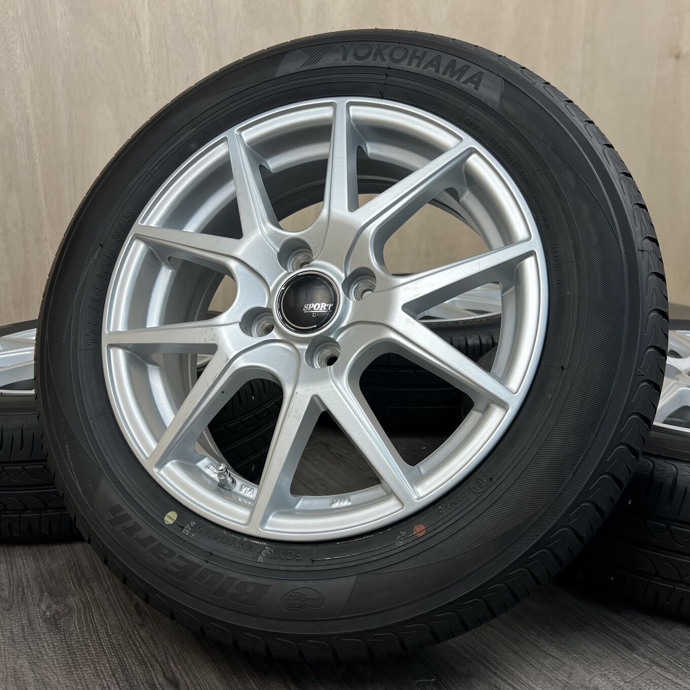 Б/У колесо в сборе 175/65 R15 Yokohama BLUEARTH, артикул 0319AS000926