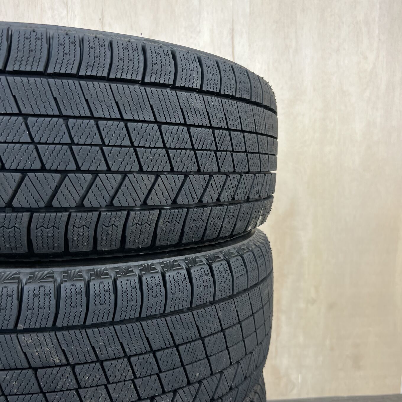 Bridgestone BLIZZAK VRX3 225/50 R17, фото 6