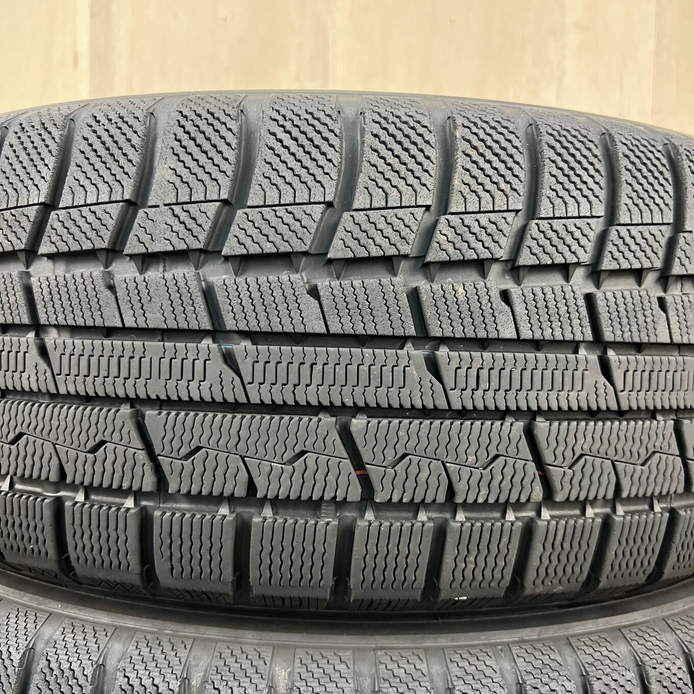 235/55 R18 Toyo WINTER TRANPATH TX — 28 100 ¥/комплект