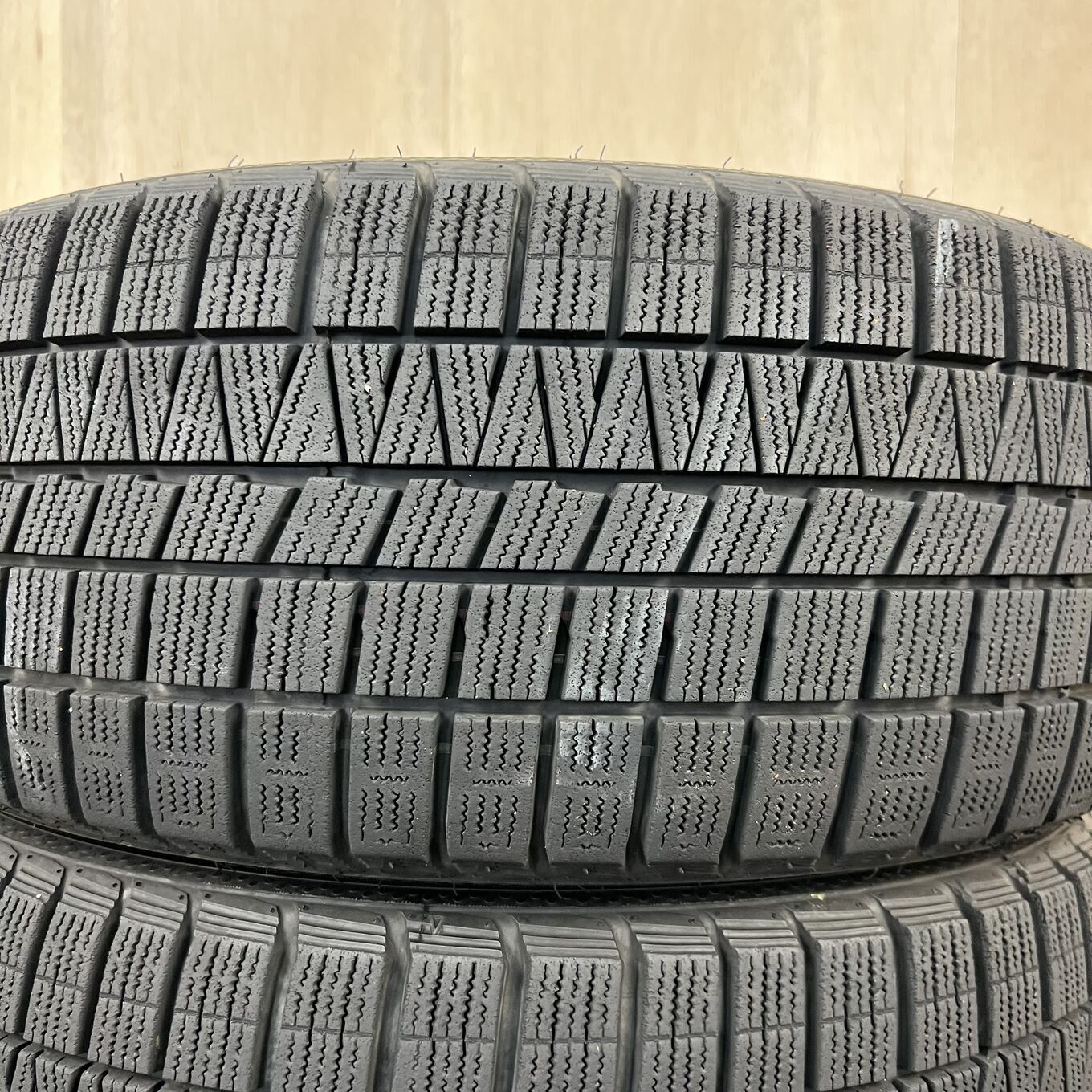 235/40 R18 Nankang CORSAFA — 17 000 ¥/комплект