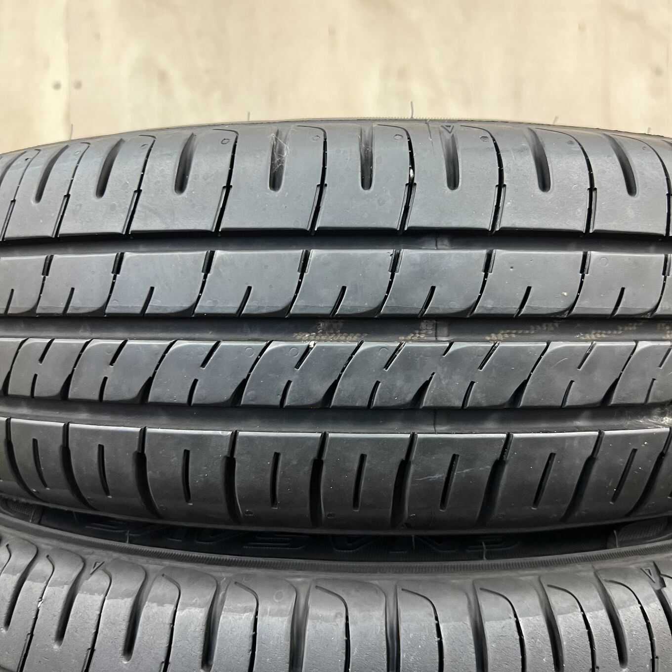 165/65 R15 Dunlop ENASAVE EC204 — 18 700 ¥/комплект