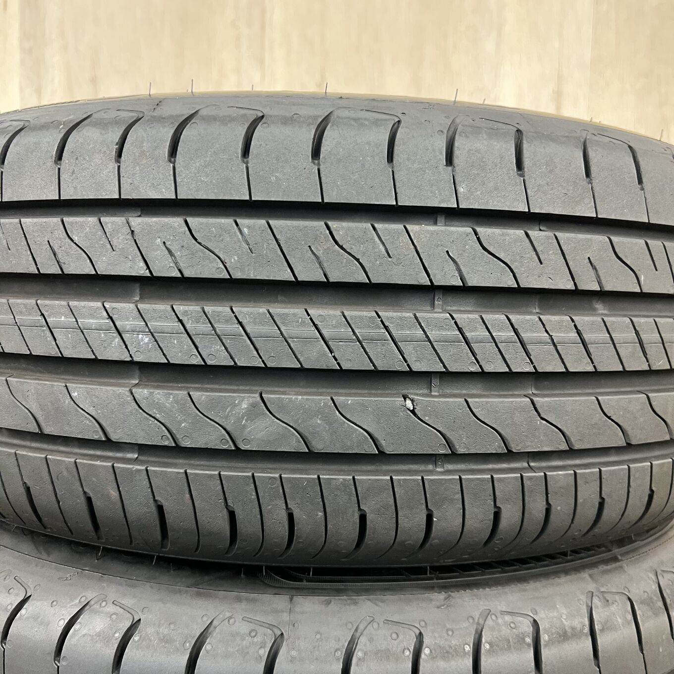 215/55 R17 Goodyear EFFICIENTGRIP PERFORMANCE 2 — 32 300 ¥/комплект