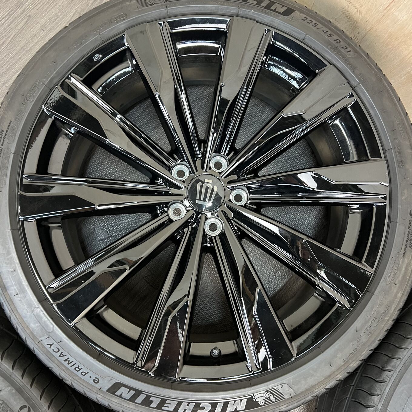 Michelin CROWN 225/45 R21, фото 4