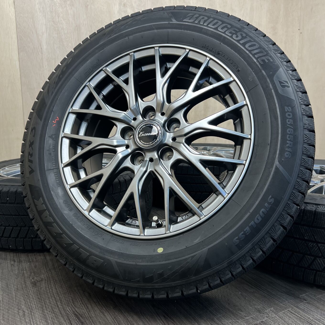 Б/У колесо в сборе 205/65 R16 Bridgestone EXCEEDER, артикул 0332AS000926