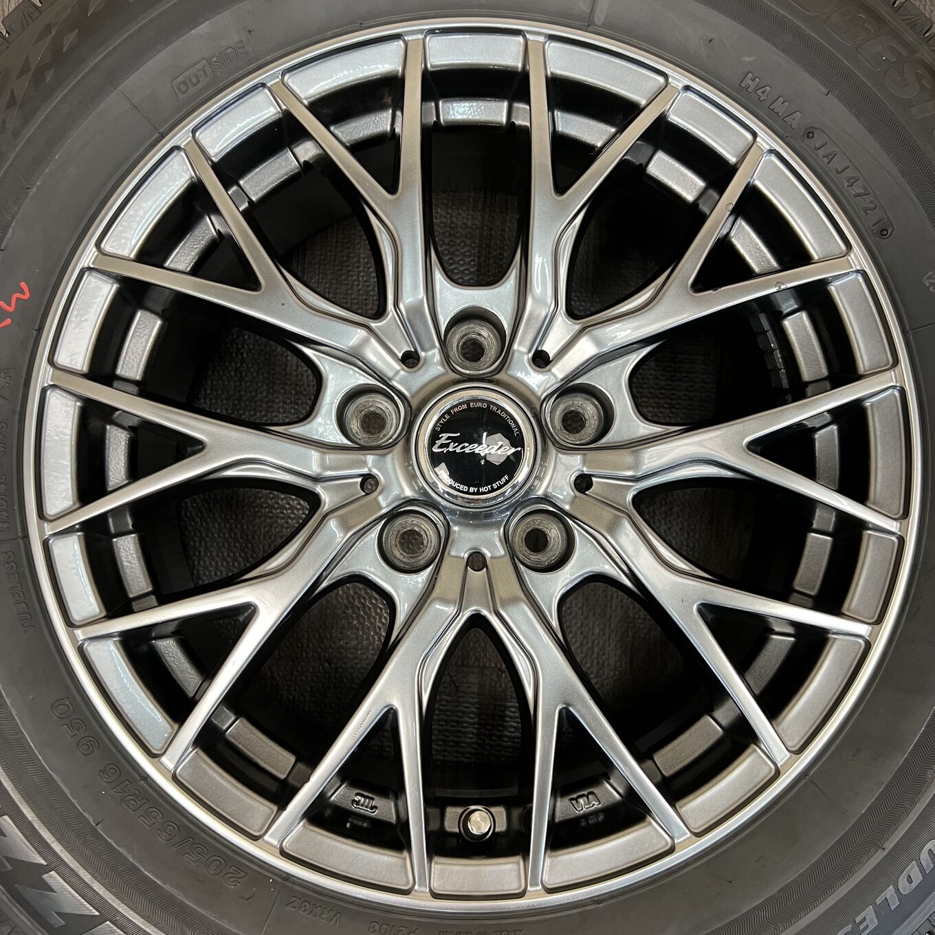 Bridgestone EXCEEDER 205/65 R16, фото 2