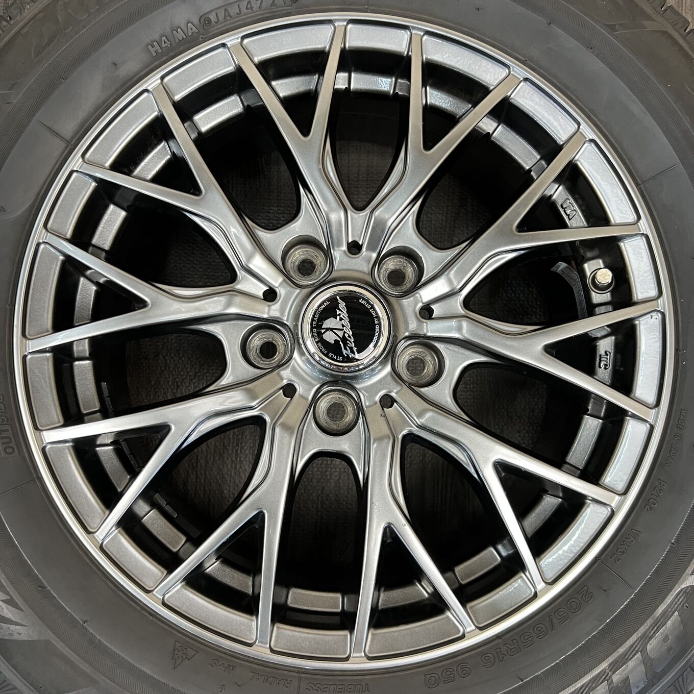 Bridgestone EXCEEDER 205/65 R16, фото 3