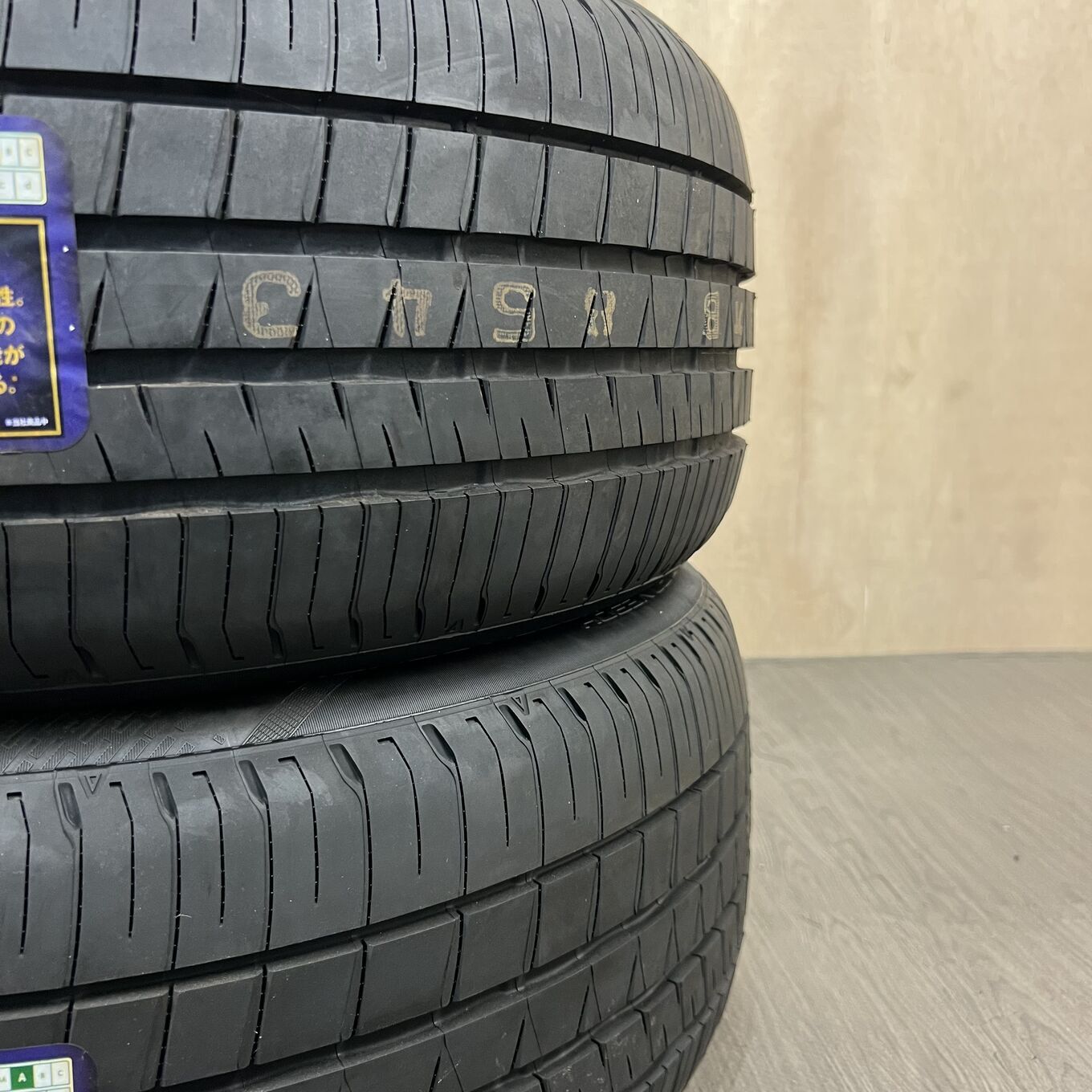Dunlop VEURO VE304 235/45 R18, фото 4