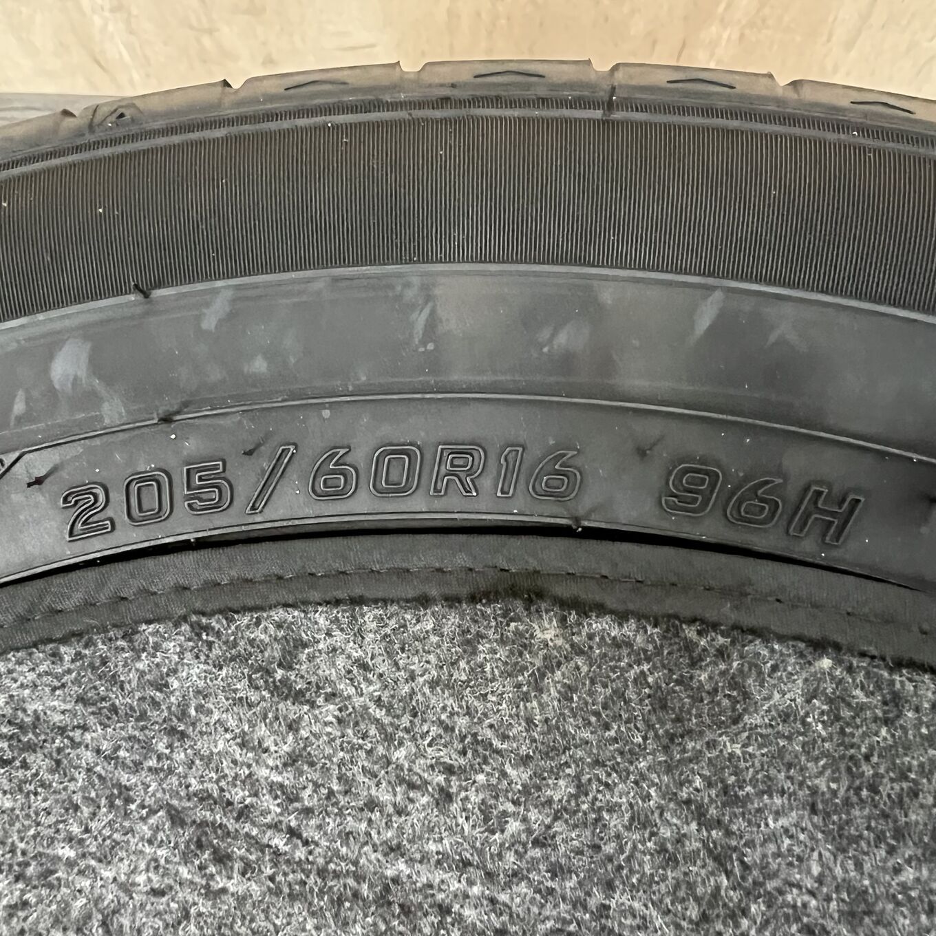 Dunlop ENASAVE RV505 205/60 R16, фото 6
