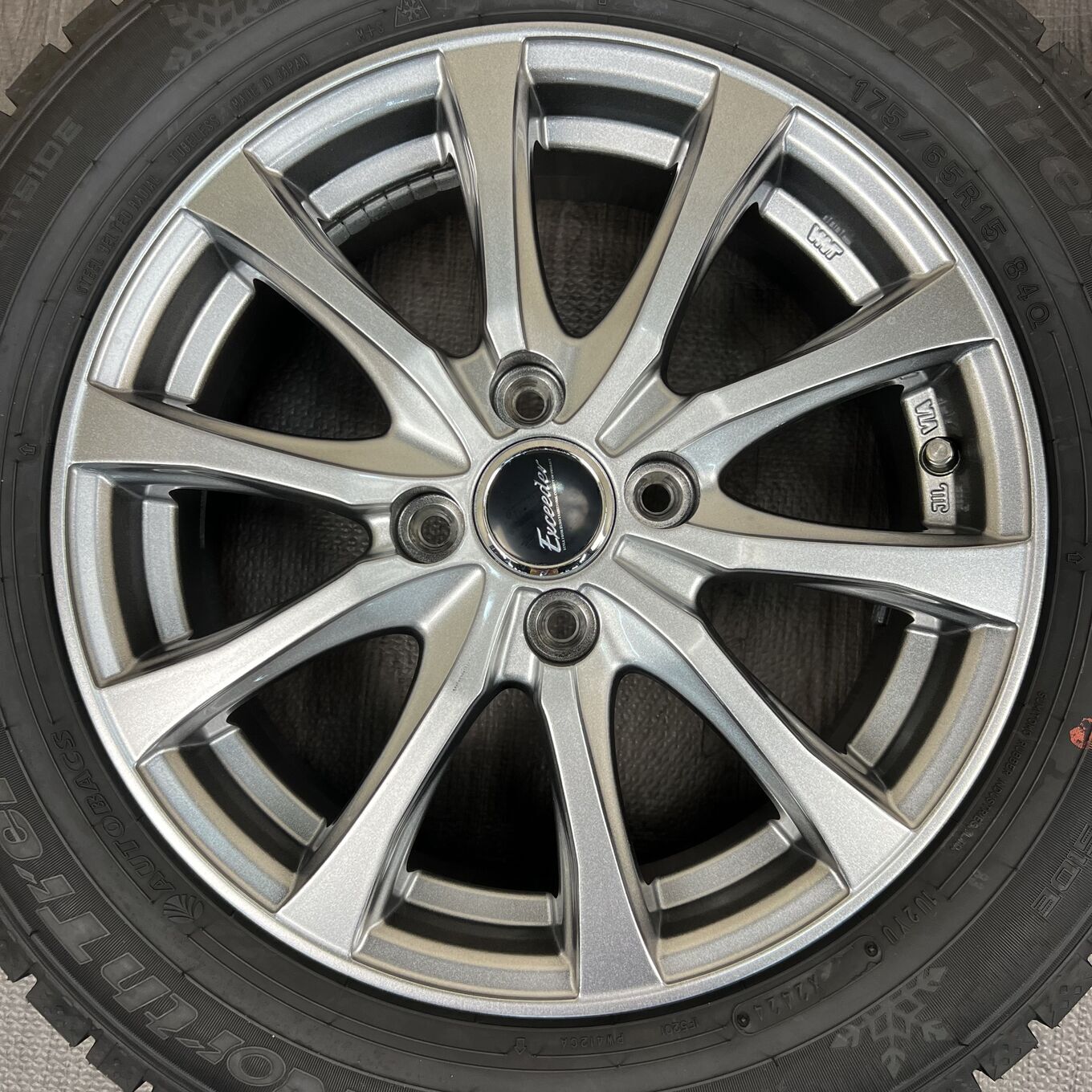R15 5.5J ET43 4x100 EXCEEDER — 21 300 ¥/комплект