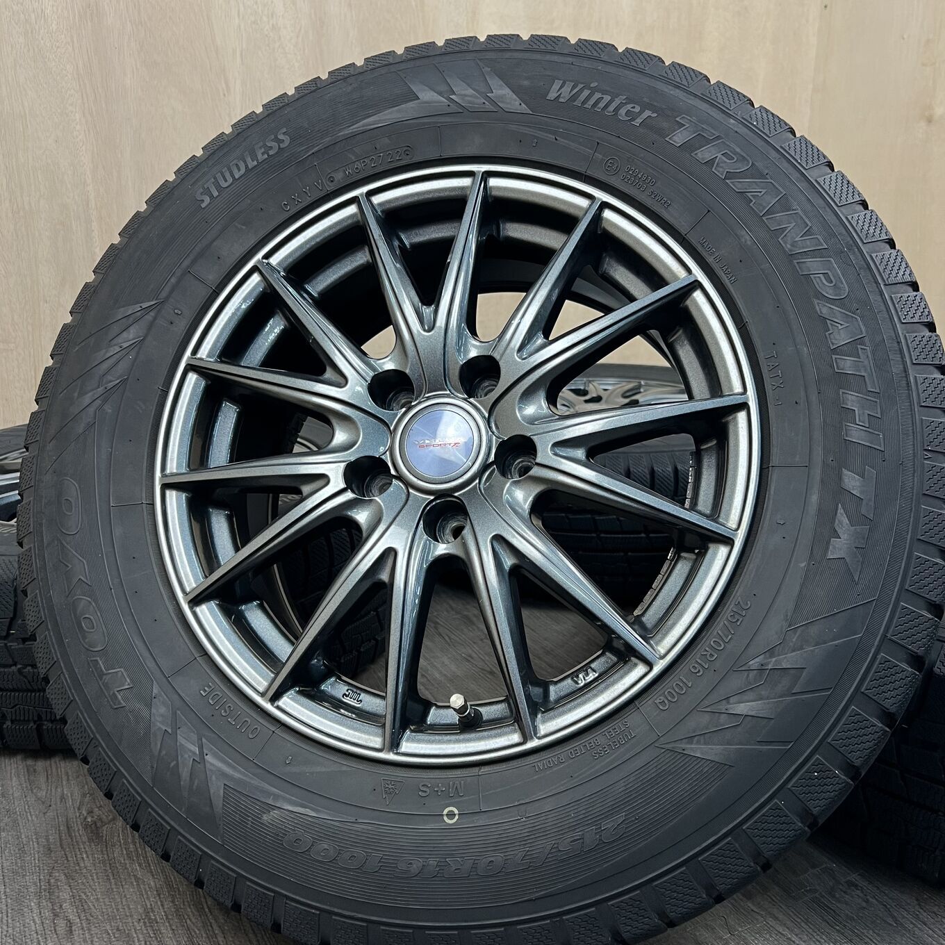 Б/У колесо в сборе 215/70 R16 Toyo VELVA SPORT 2, артикул 0338AS000926