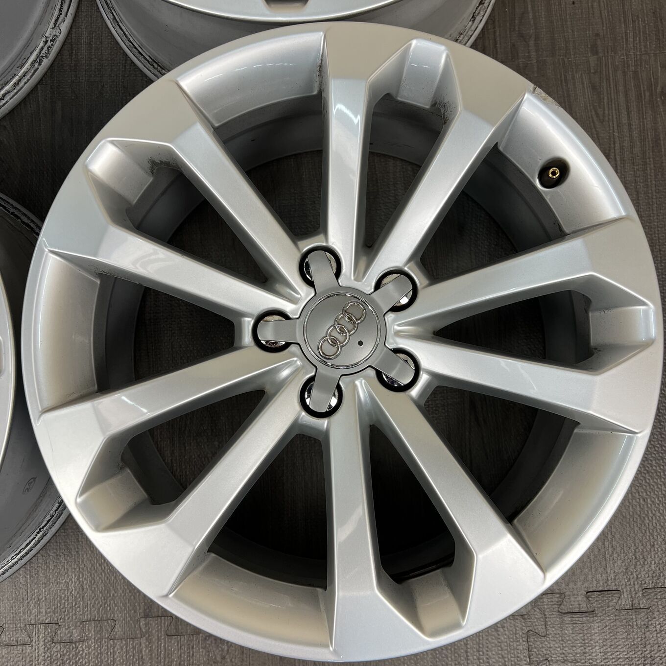 Q5 R18 8J ET39 5x112, фото 2