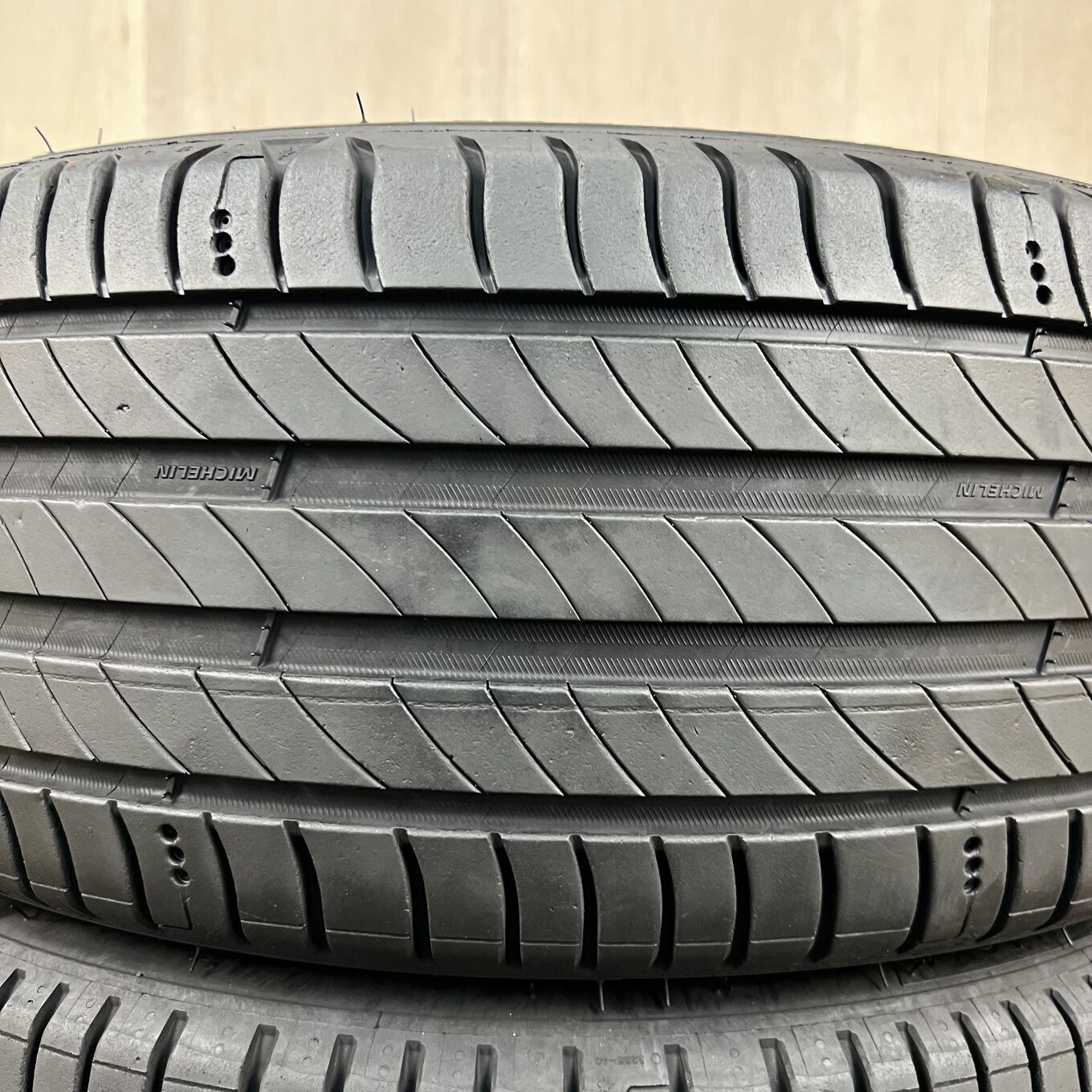215/45 R18 Michelin PRIMACY 4 — 42 500 ¥/комплект