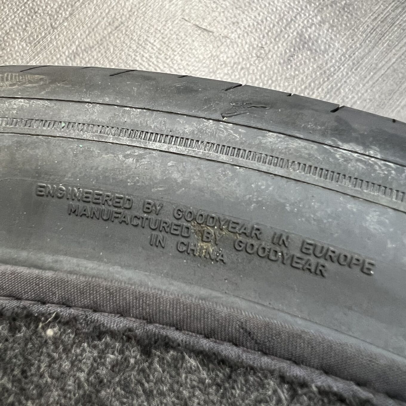 Goodyear ASSURANCE COMFORTRED 235/40 R18, фото 6