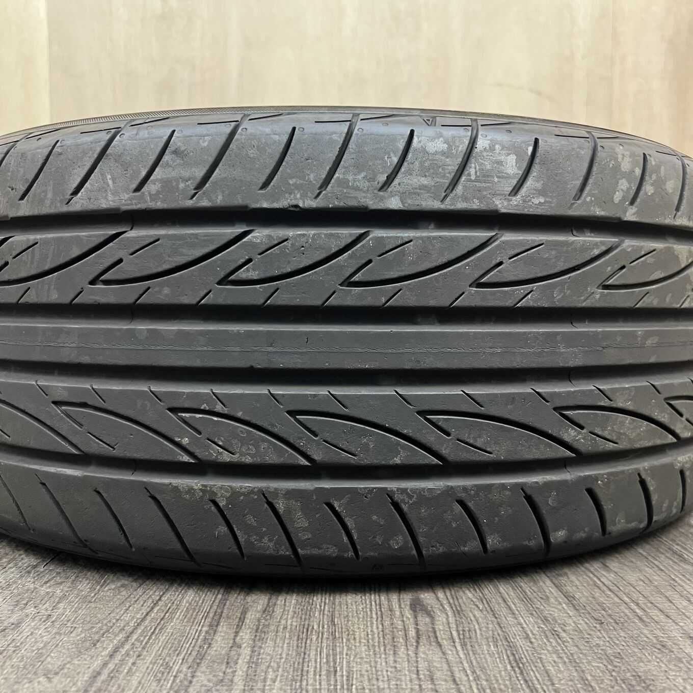225/40 R18 Yokohama ADVAN FLEVA — 17 000 ¥/комплект