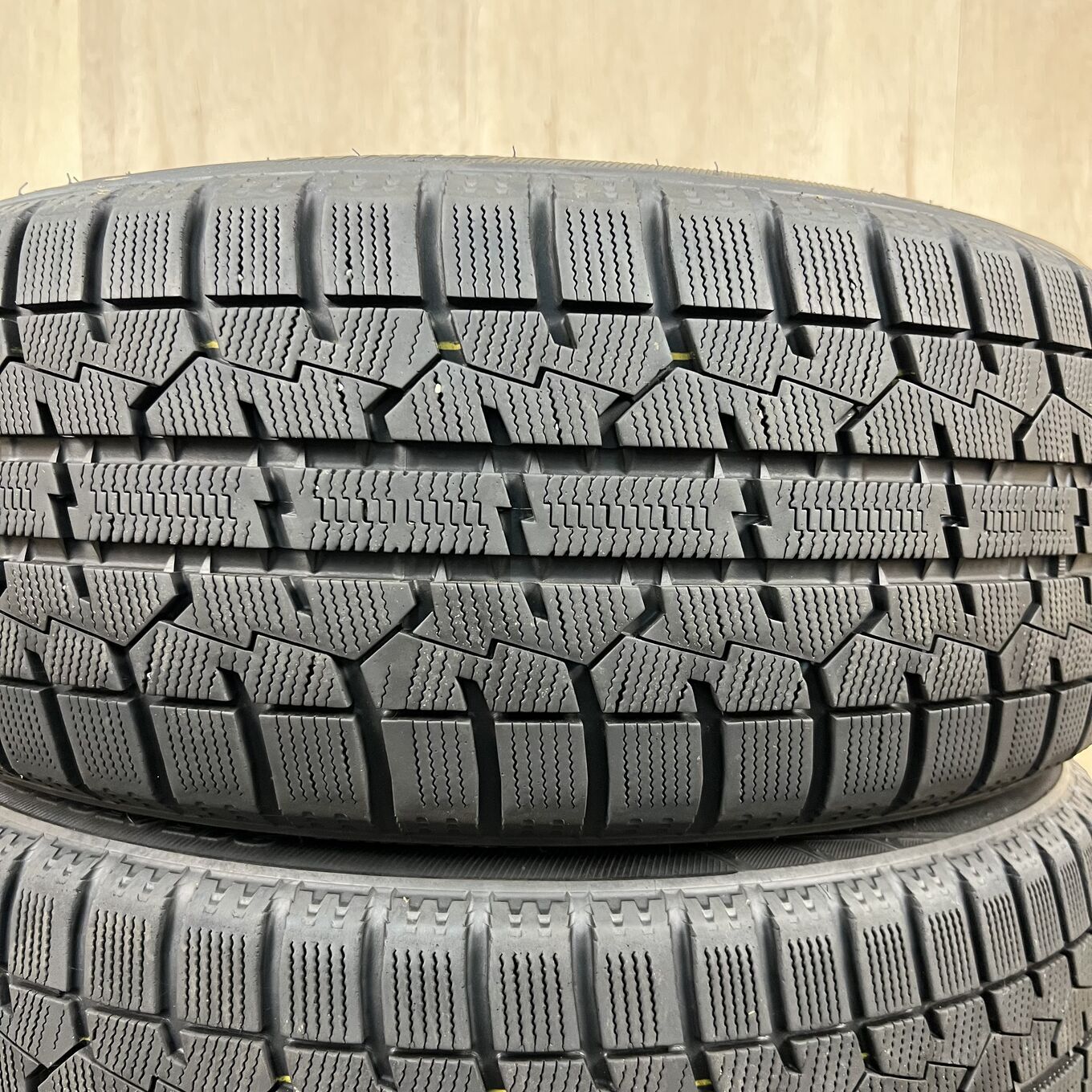 215/50 R17 Toyo OBSERVE GARIT GIZ — 14 500 ¥/комплект