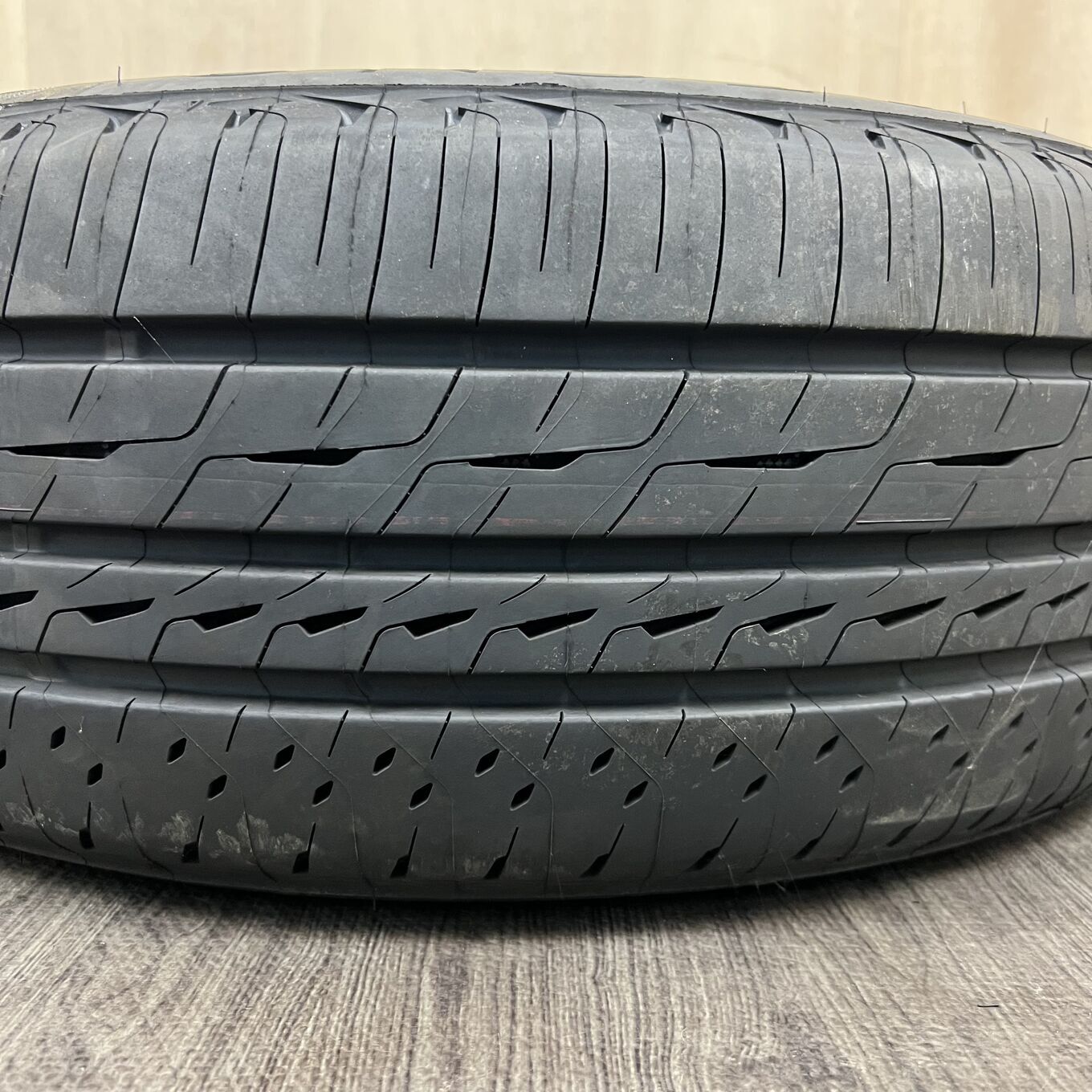 215/50 R18 Bridgestone REGNO GR-XIII TYPE RV — 34 000 ¥/комплект