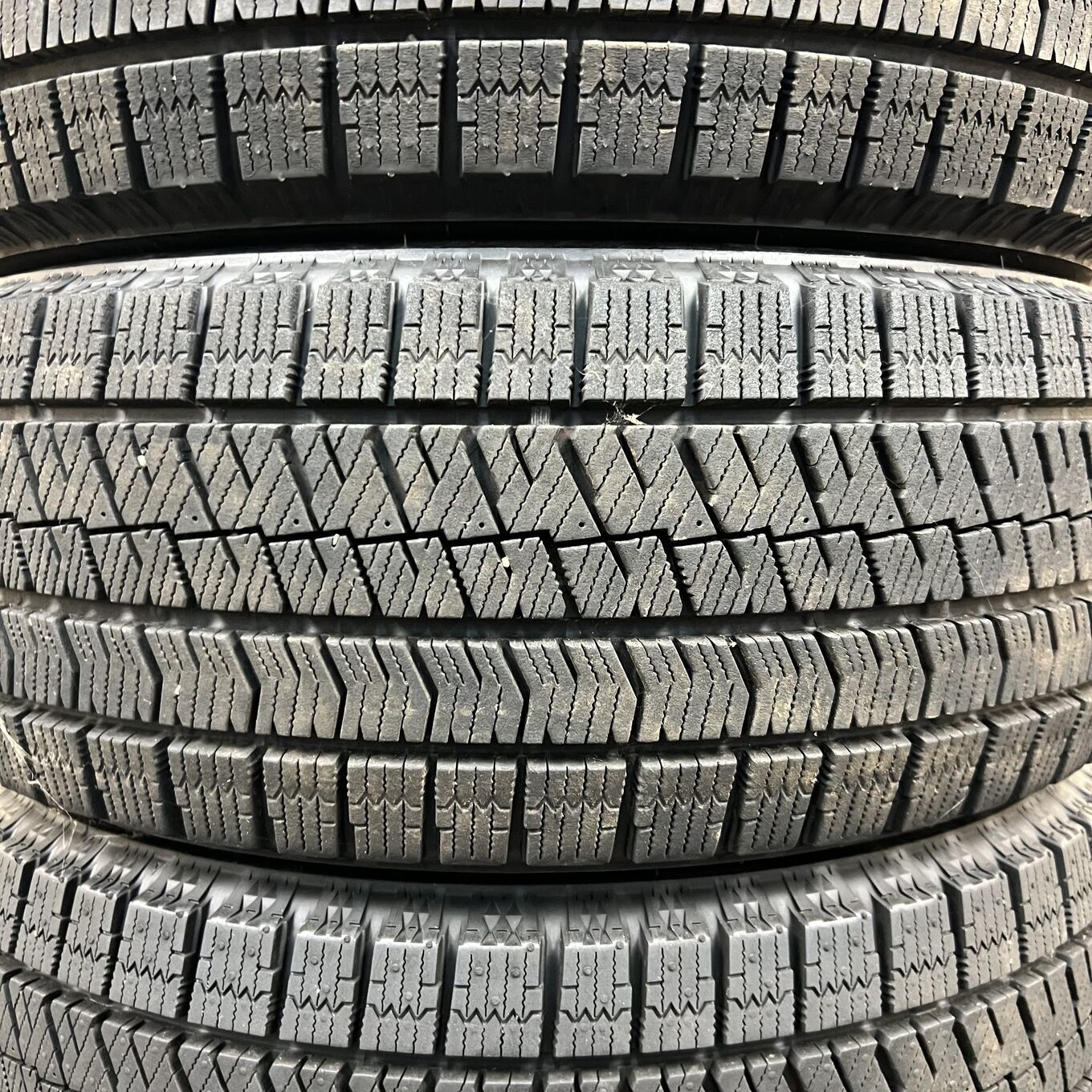 Bridgestone BLIZZAK VRX2 185/55 R15, фото 2
