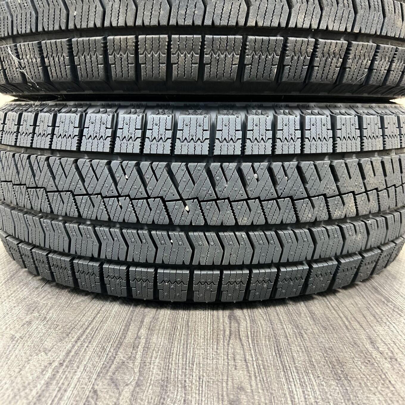 Bridgestone BLIZZAK VRX2 185/55 R15, фото 3