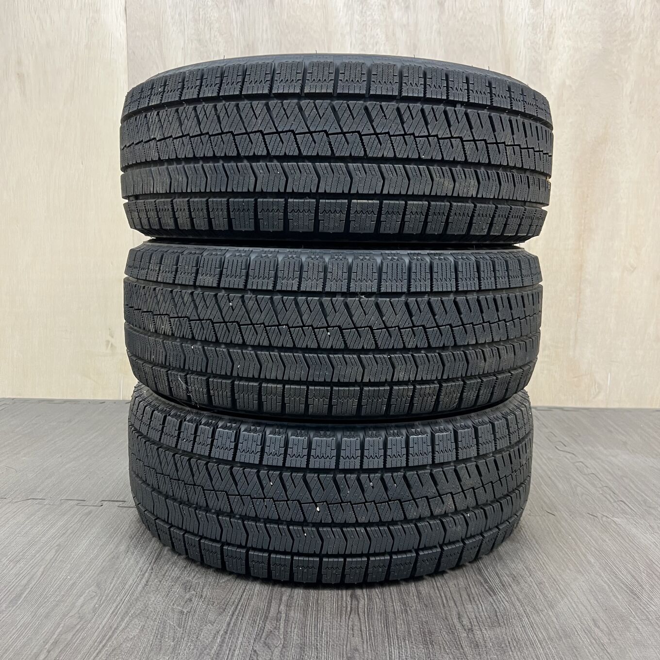 Bridgestone BLIZZAK VRX2 185/55 R15, фото 4