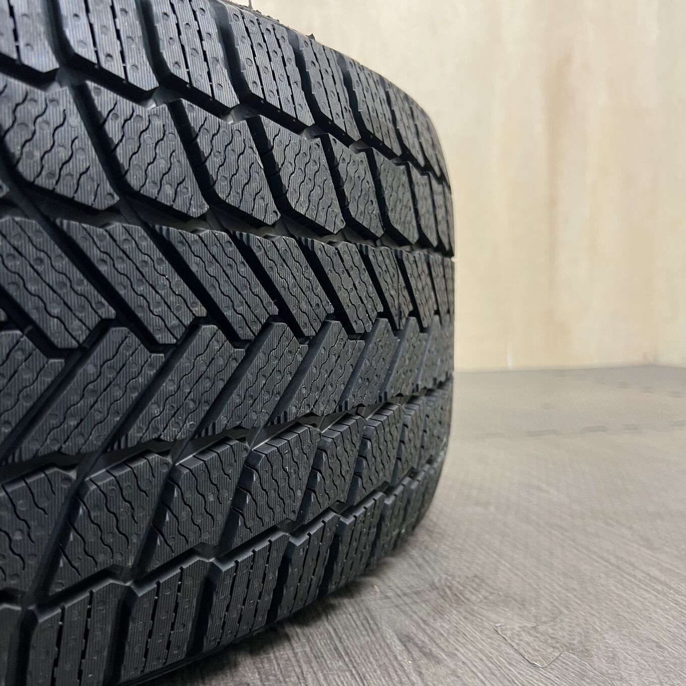 Michelin X-ICE SNOW SUV 255/55 R19, фото 3