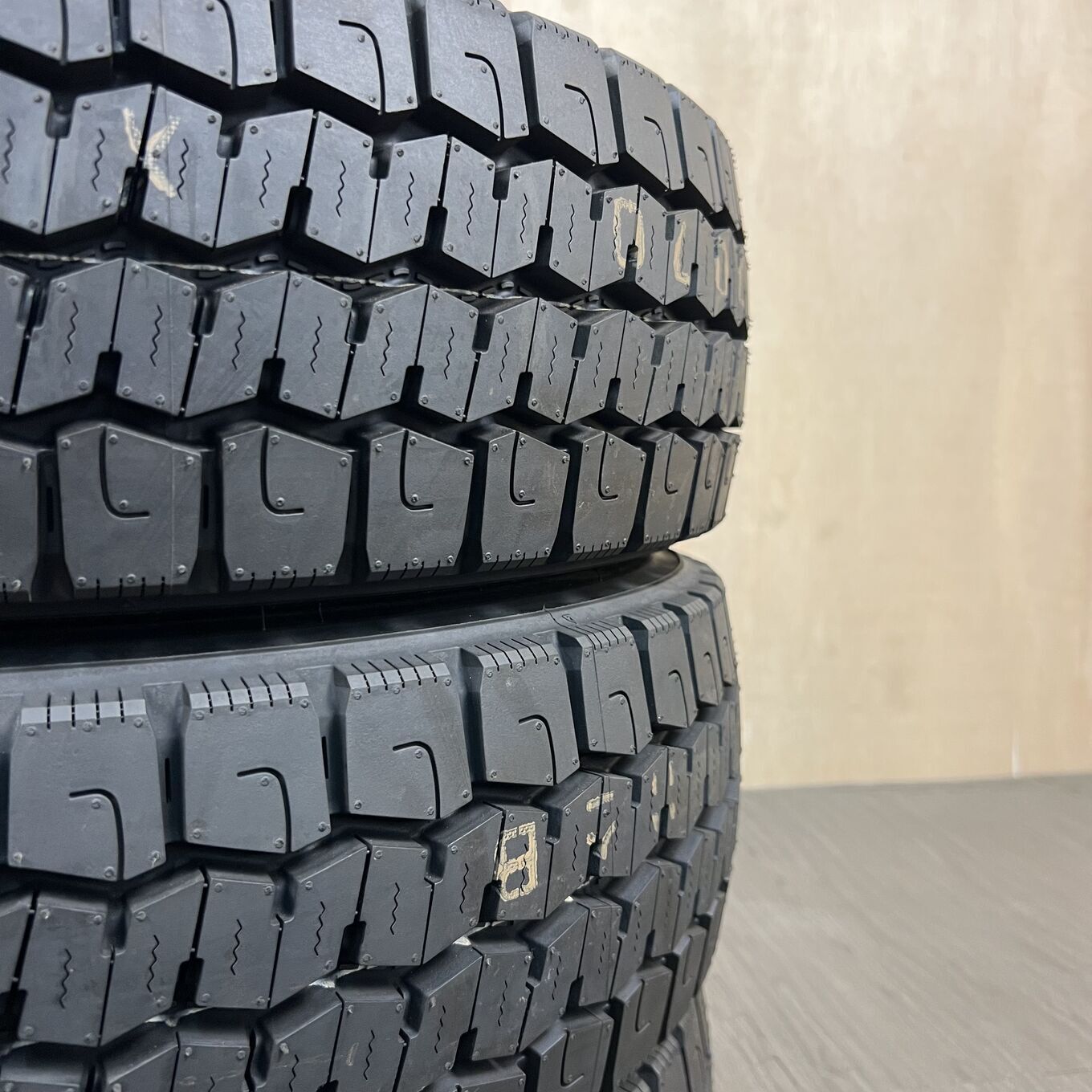 Dunlop SP LT 22 195/70 R15.5, фото 5