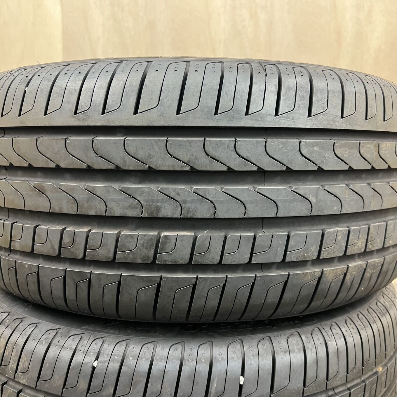 255/40 R18 Pirelli CINTURATO P7 — 23 800 ¥/комплект