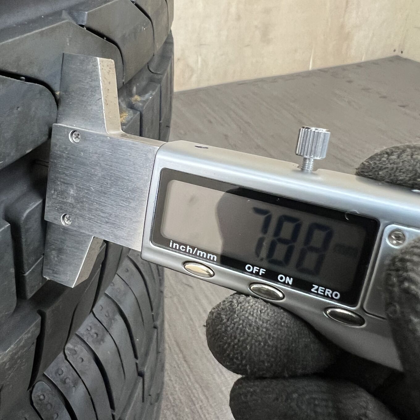 Pirelli CINTURATO P7 255/40 R18, фото 5