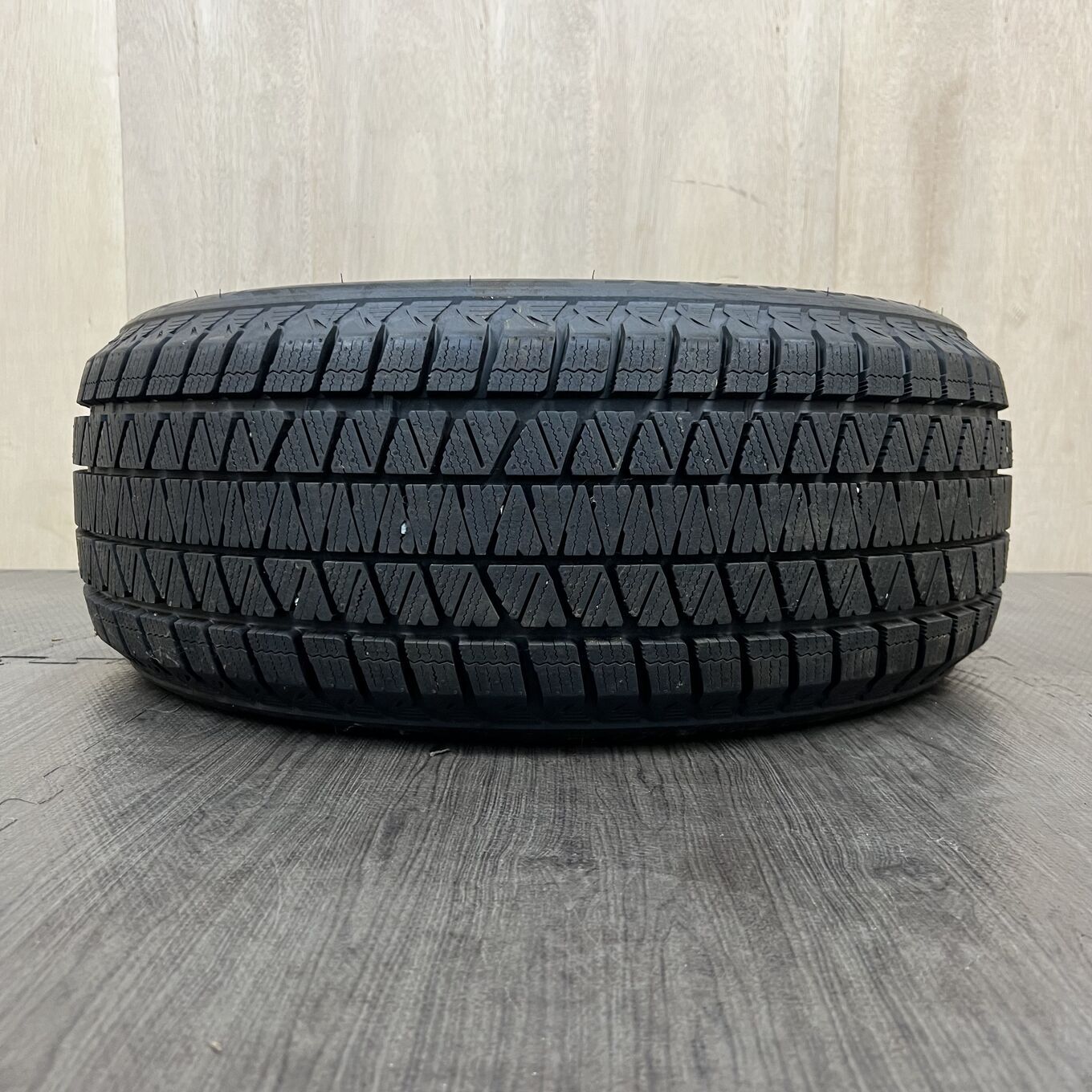 Bridgestone BLIZZAK DM-V3 235/50 R19, фото 2