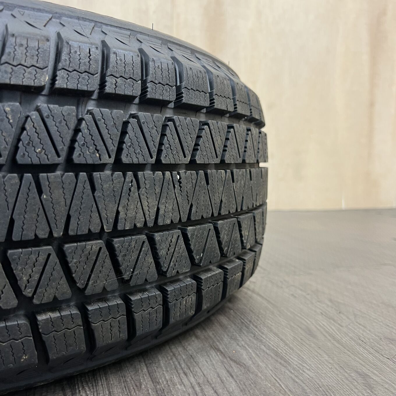 Bridgestone BLIZZAK DM-V3 235/50 R19, фото 3