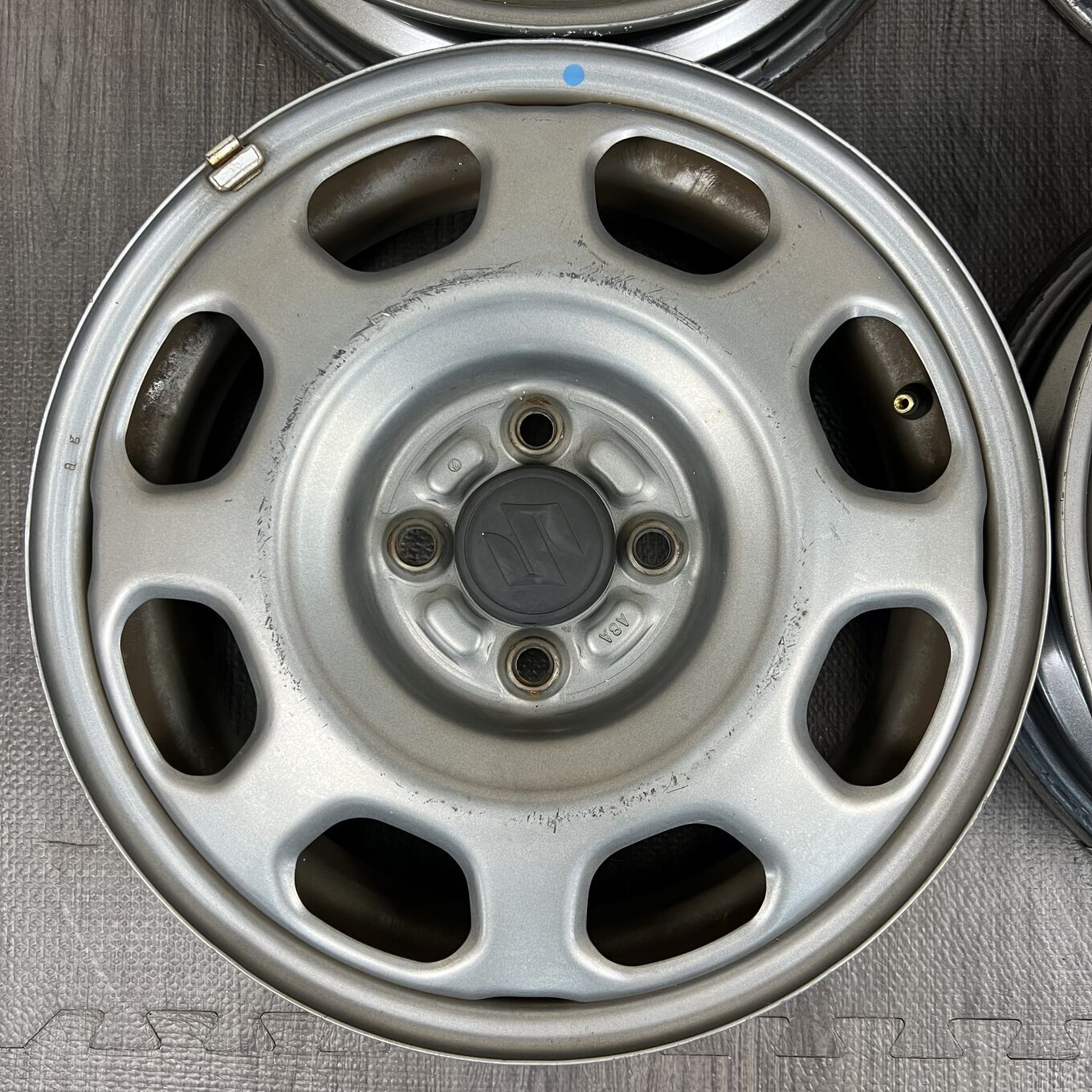 R15 4.5J ET45 4x100 HUSTLER — 10 200 ¥/комплект