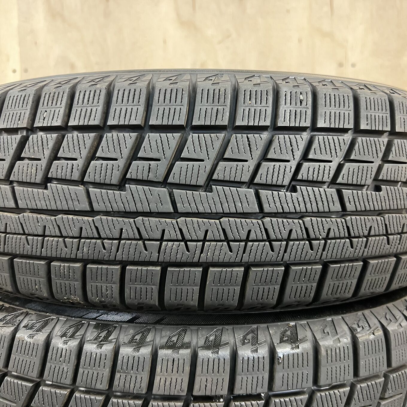 185/65 R15 Yokohama ICE GUARD IG60 — 18 700 ¥/комплект