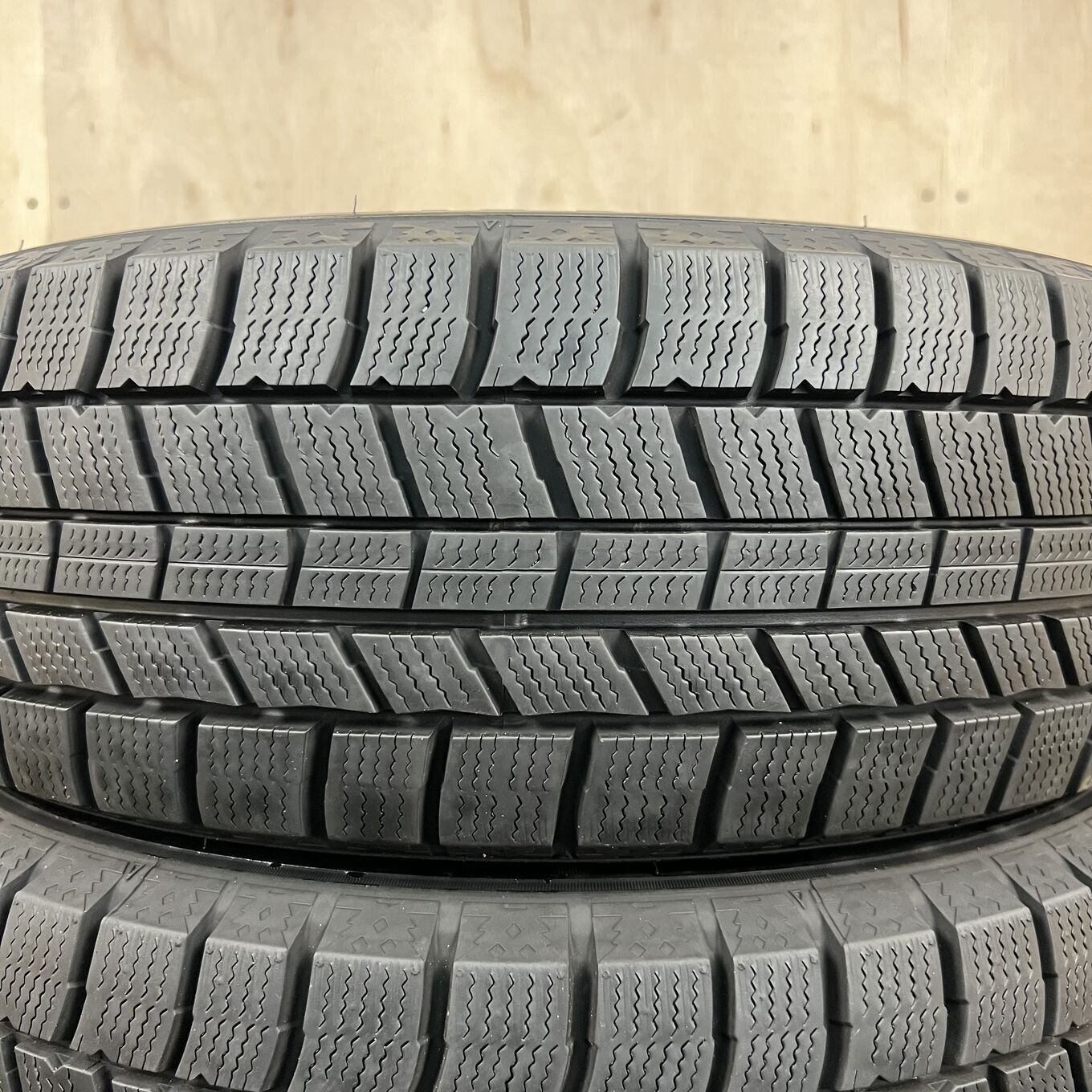 185/60 R15 N5 — 18 700 ¥/комплект