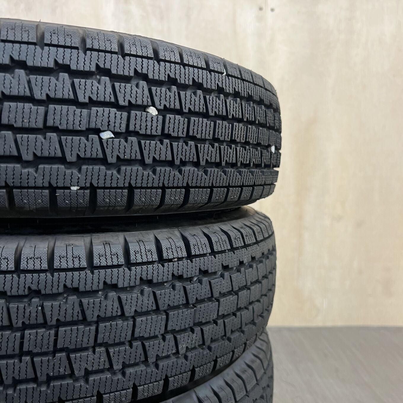 Bridgestone W300 145/80 R12, фото 6