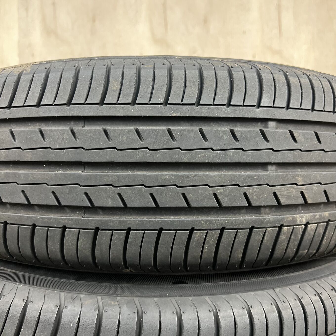 185/60 R15 Yokohama BLUEARTH ES32 — 15 300 ¥/комплект