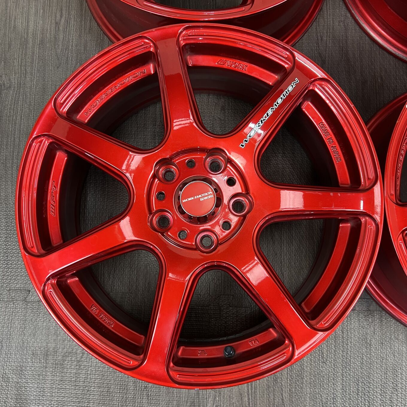R17 7J ET47 5x114.3 EMT-T7R — 59 500 ¥/комплект