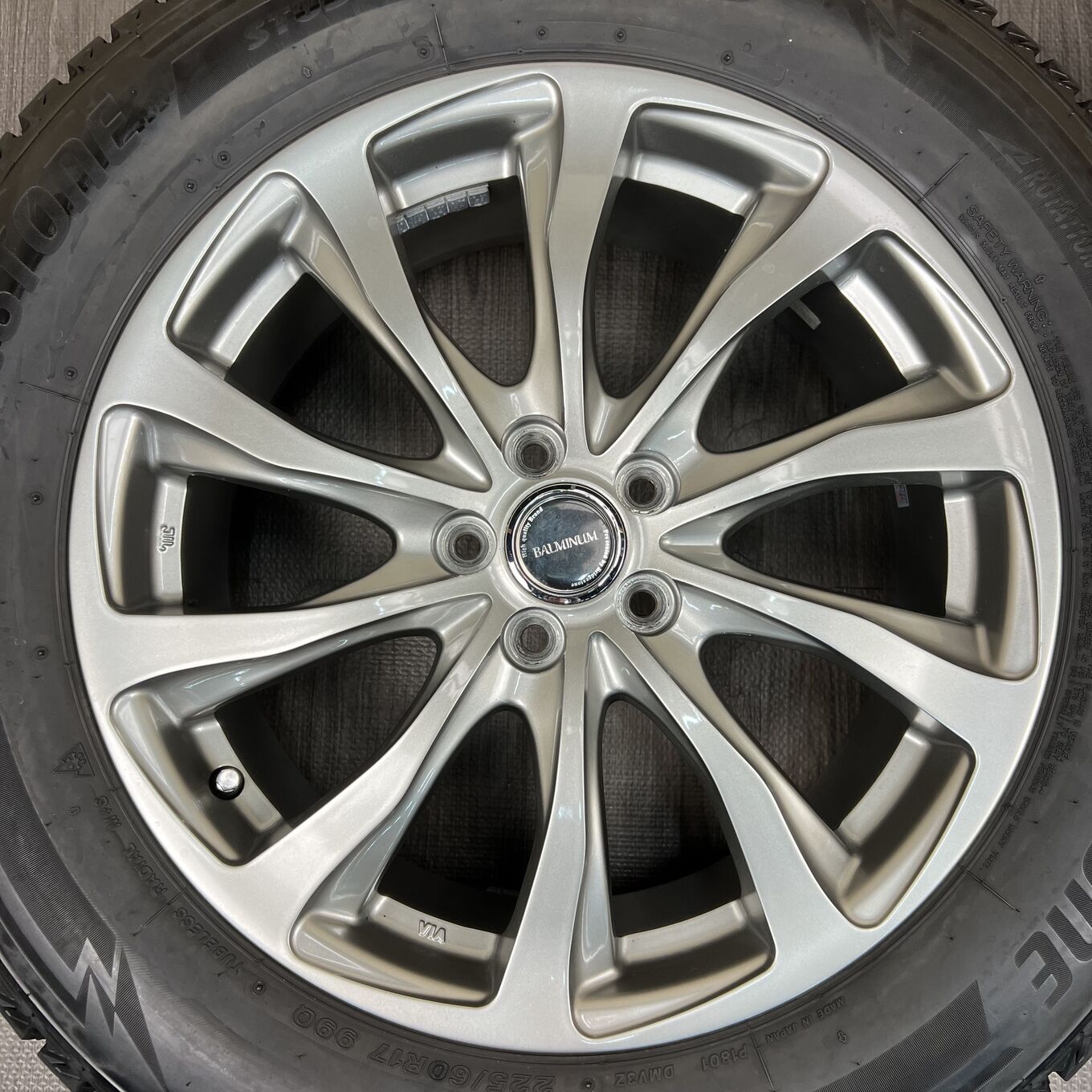 Bridgestone BALMINUM TR-10 225/60 R17, фото 2
