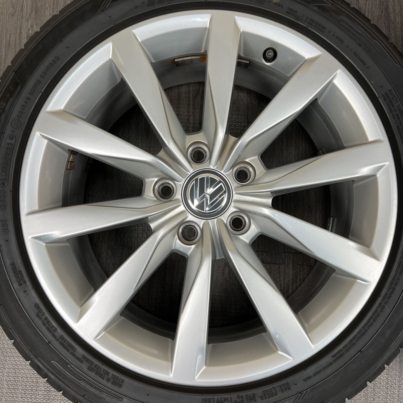 R17 7J ET49 5x112 GOLF — 32 300 ¥/комплект