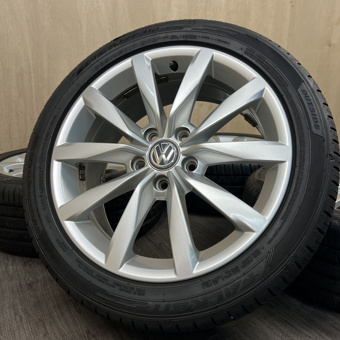 Б/У колесо в сборе 225/45 R17 Falken GOLF, артикул 0411AS000926