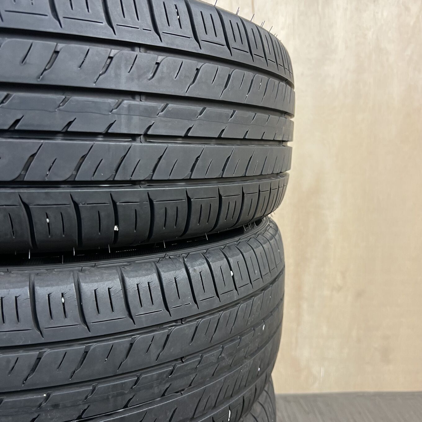 Dunlop ENASAVE EC300 215/50 R17, фото 6