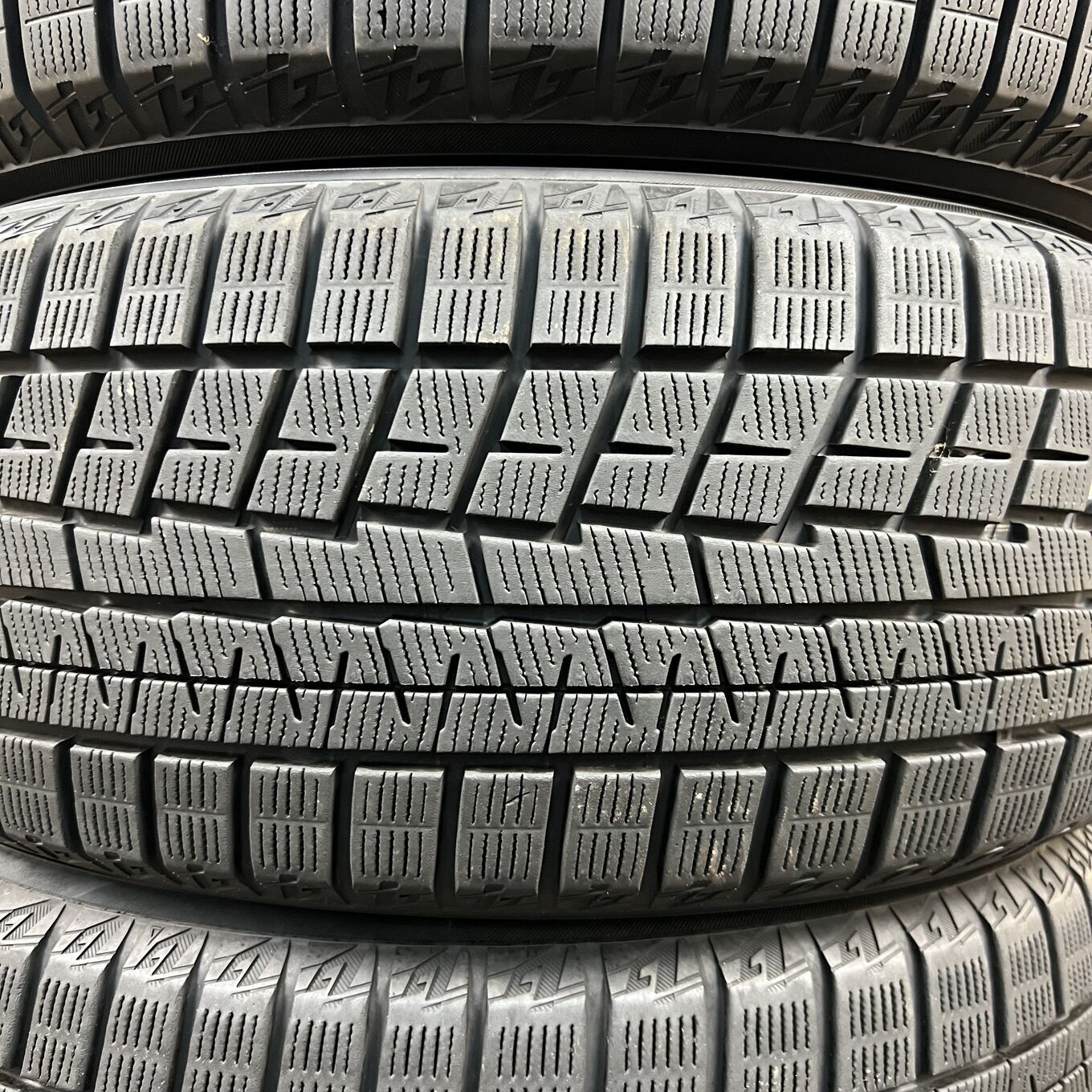 Yokohama ICE GUARD IG60 215/50 R17, фото 2