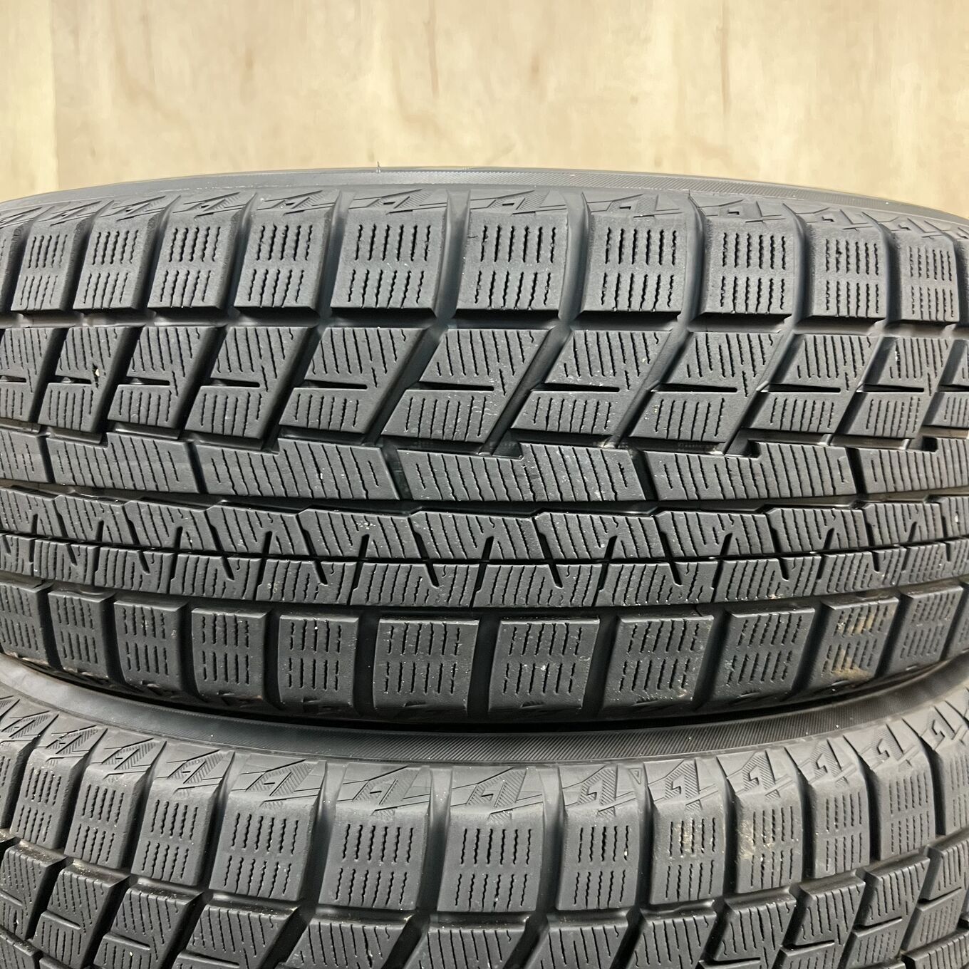 205/60 R16 Yokohama ICE GUARD IG60 — 25 500 ¥/комплект