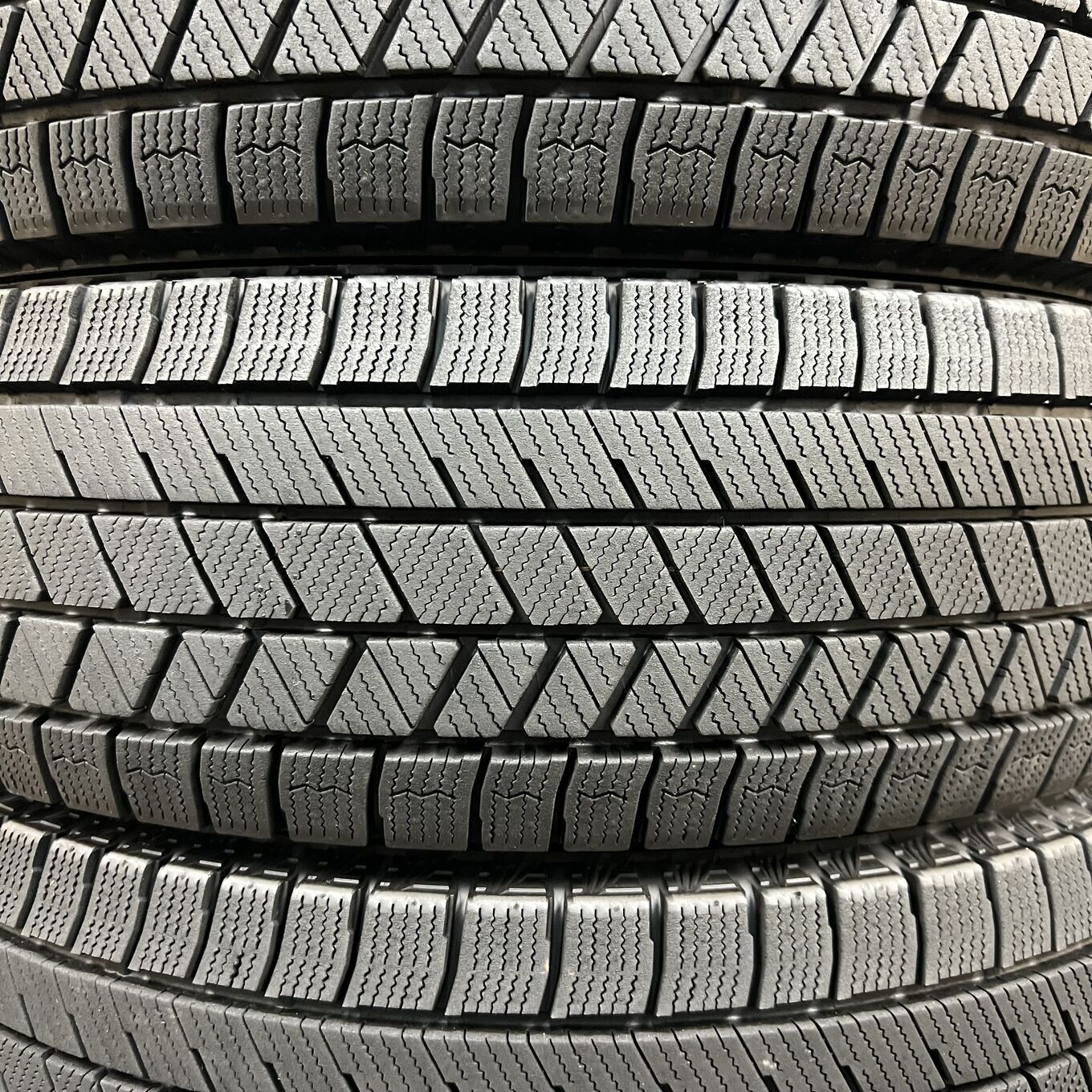 Bridgestone BLIZZAK VRX3 185/70 R14, фото 3